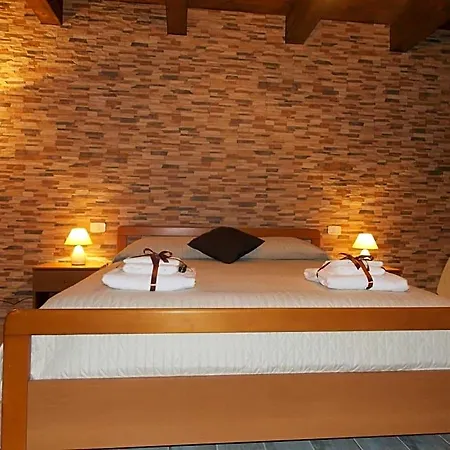 Il Vicoletto 3* Frascineto